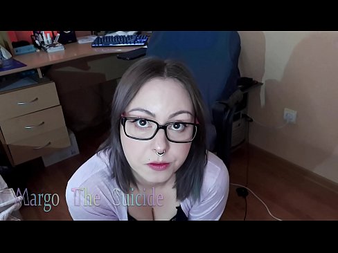 ❤️ Көз айнек тагынган сексуалдуу кыз Дилдону камерага терең соруп ❤ Силиктөө видео  ky.fulldesisex.ru ️❤